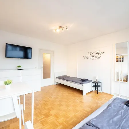 Monteurwohnung-fuer-6-personen-2og-6-betten-in-ahrensburg-naehe-hamburg-agge3701 Lejlighed *