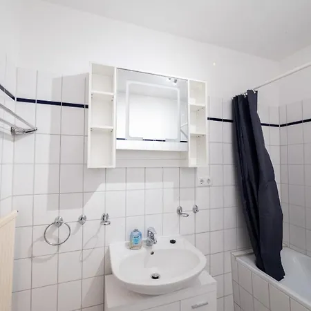 Lejlighed Monteurwohnung-fuer-6-personen-2og-6-betten-in-ahrensburg-naehe-hamburg-agge3701 *